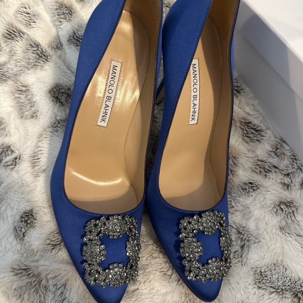 Manolo Blahnik Hangisi
